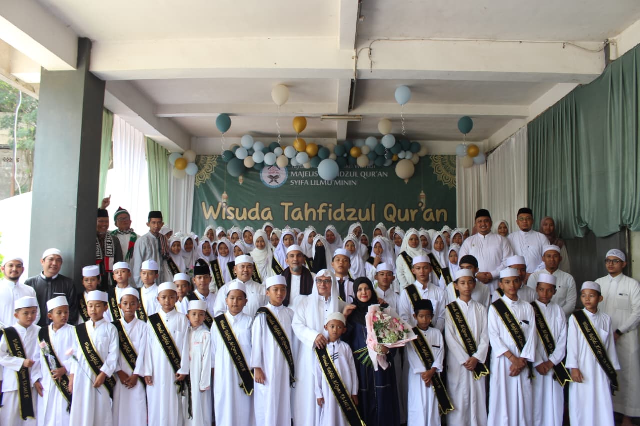 WISUDA